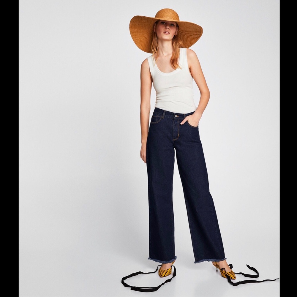 Zara Basic Z1975 Denim with Frayed Hem - Picture 2 of 8